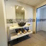 Siriana 101, 001 Appartement *